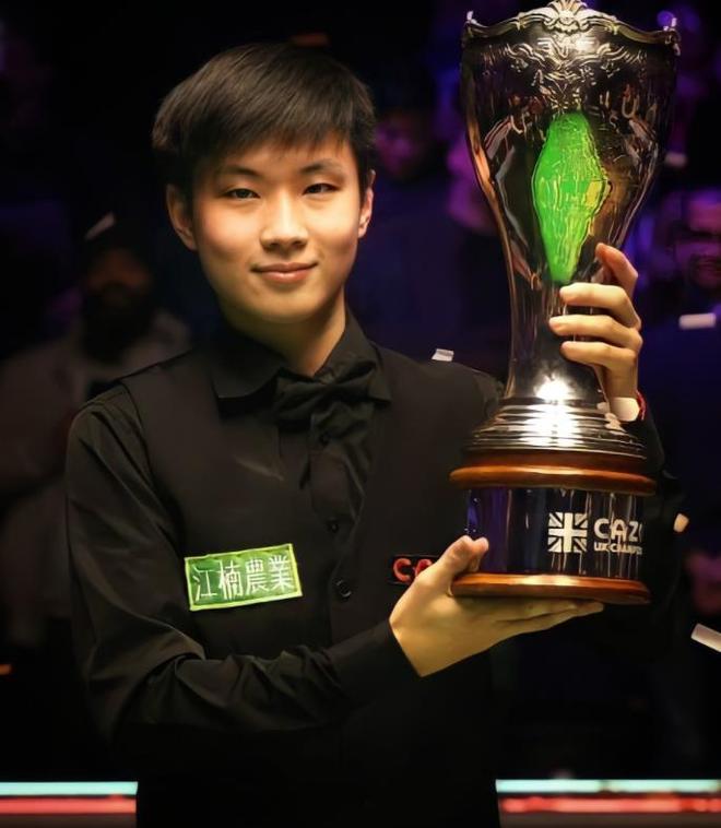 闪耀表现外 闪耀表现外