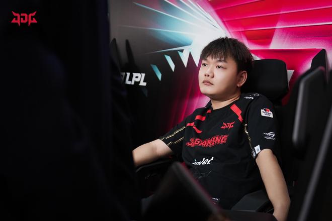 极其复杂的 极其复杂的