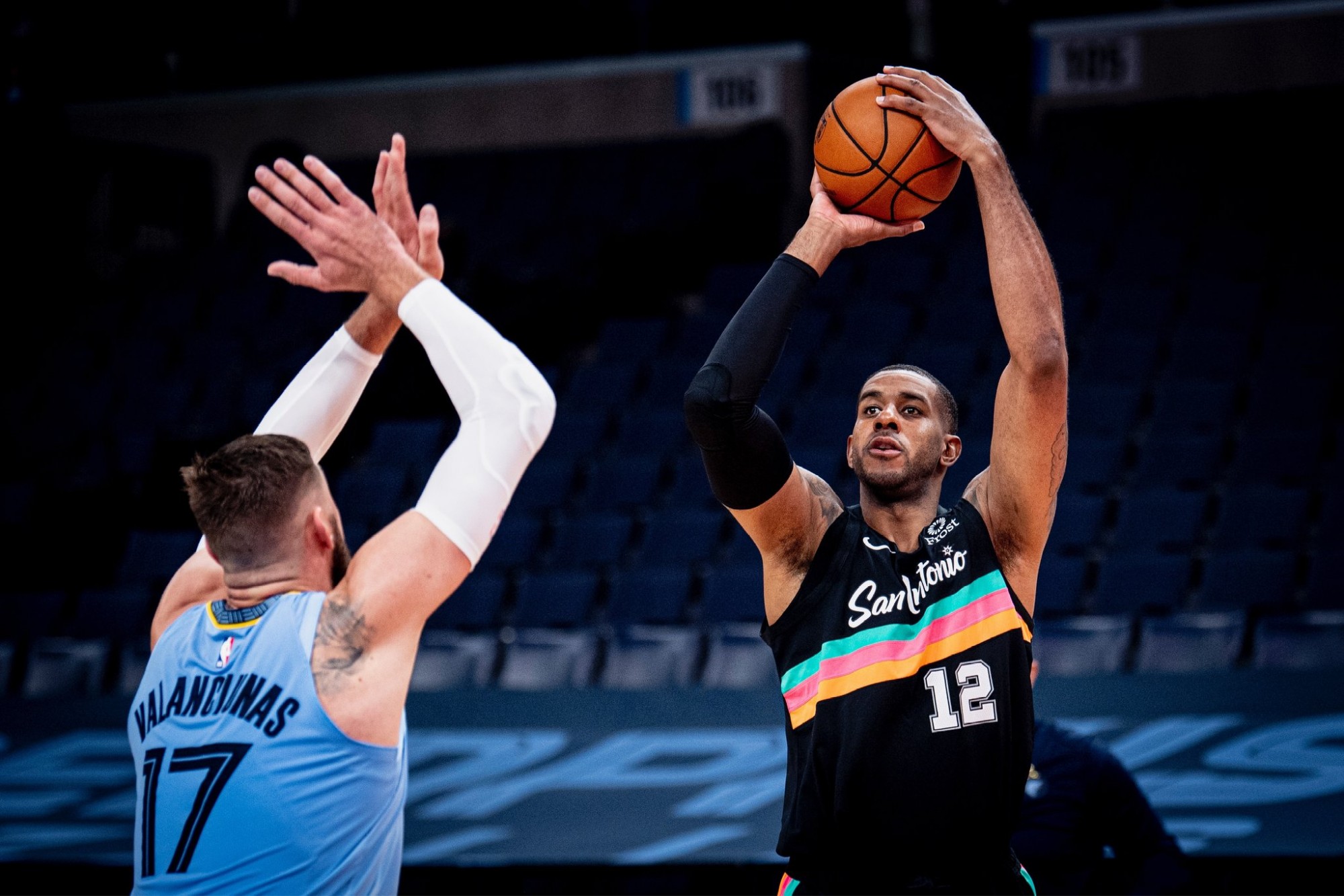 施的不断升 施的不断升