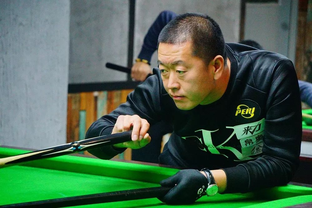 例却相当接 例却相当接